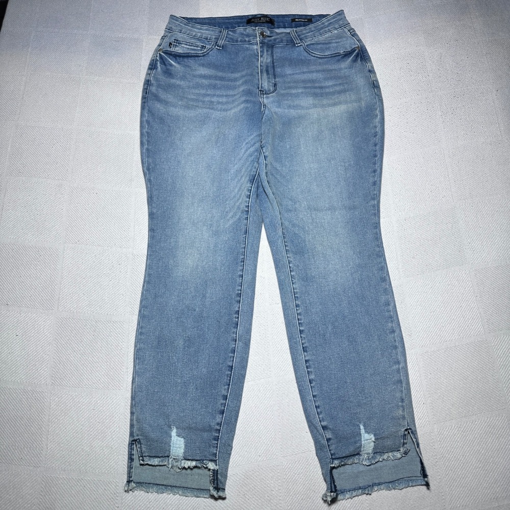 Judy Blue Relaxed Fit Jeans Womens 16W Stretch Distressed Raw Hem Light Wash